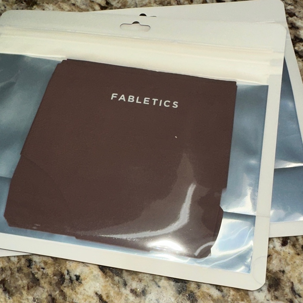 Fabletics No Show Mid-rise Thong in Saddle Brown